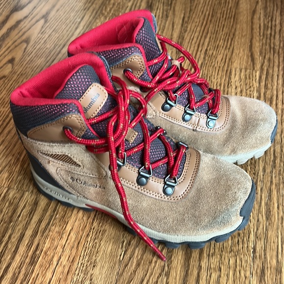 Columbia Kids Hiking Boots size 2 - Picture 4 of 7